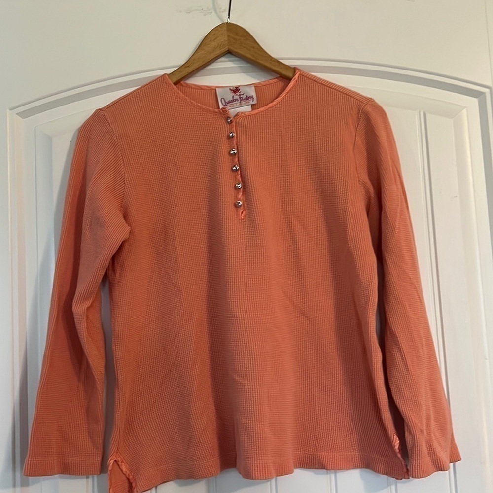 Quacker Factory thermal Shirt Size Small